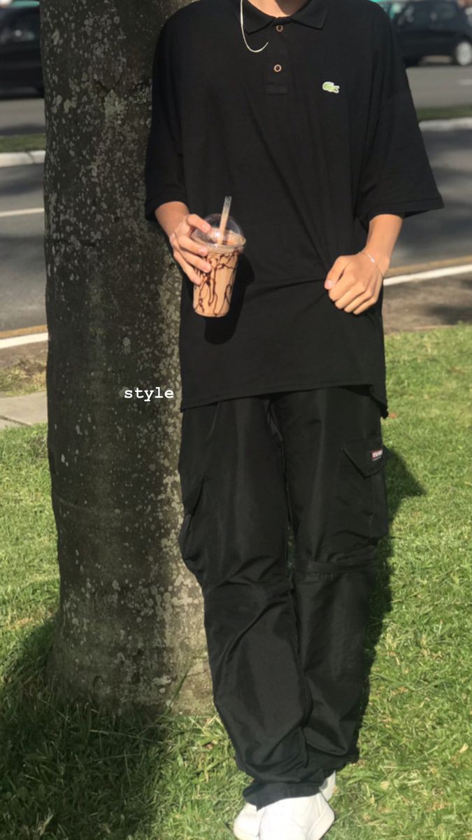 Jacaré parado vira bolsa de madame 🐊