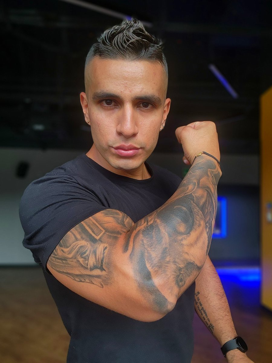 JuanPaMurillo27's tweet photo. Entrenito de jueves. #TeamJPM 💪🔥 https://t.co/62DDMedehE