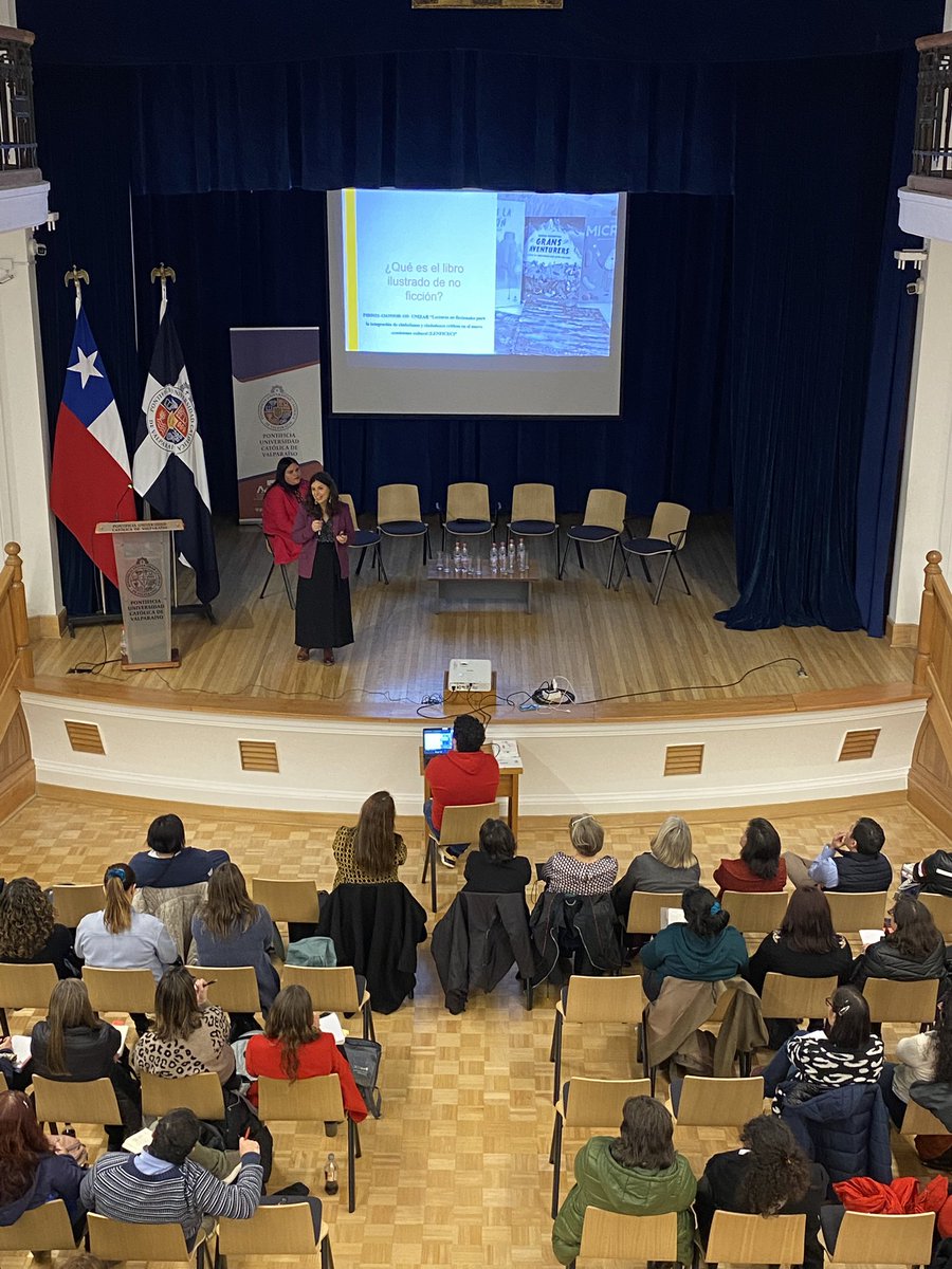 romalan97's tweet photo. Seminario "El desafío docente para leer y formar lectores: teoría y práctica para el aula" de la Escuela de Pedagogía PUCV y la red “Por un Chile que lee”. @trigo_ester @roessan88 @pucv_cl #porunchilequelee https://t.co/IG5qDJofrm