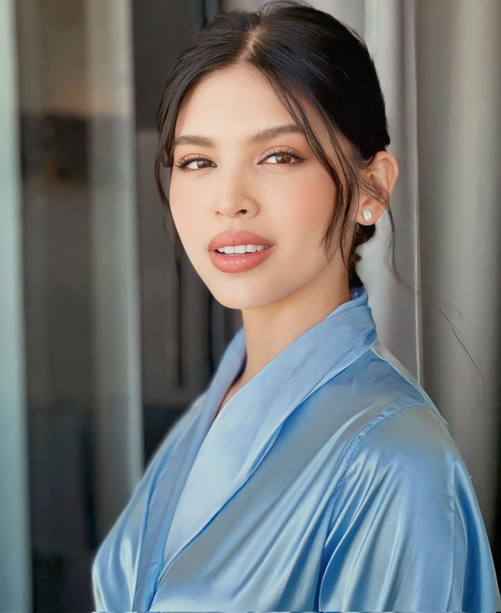 Goodmorning! Goodmorning! Goodmorning, Nicomaine😘💛😌 Happy Friday! You are an awesome package of all that is pleasant and beautiful.🤟 Stay safe. Stay healthy. Stay happy. @mainedcm | #MaineMendoza