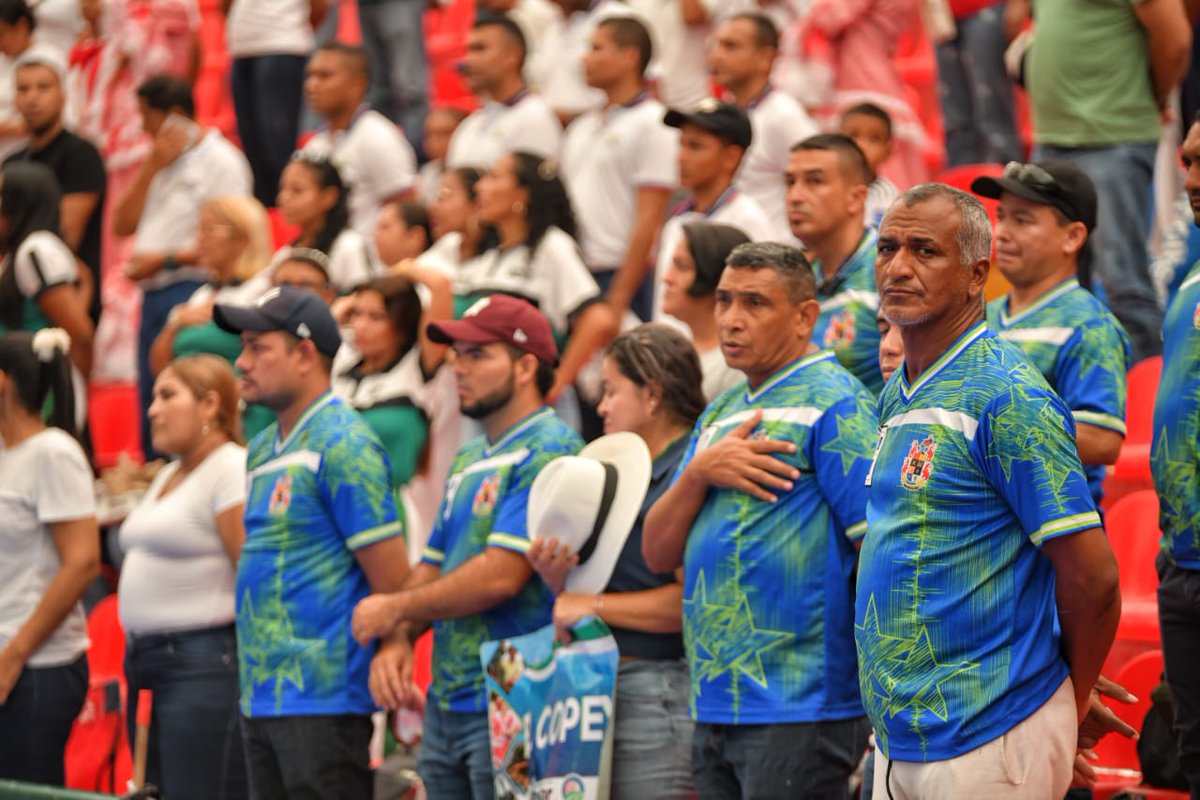 GobdelCesar's tweet photo. ¡Nos consolidamos como un territorio deportivo! 

Inician en Valledupar los Juegos del Magisterio, en la fase departamental, con más de 400 educadores, quienes participarán en cuatro disciplinas. 

Hoy se inauguraron estas justas, en el Coliseo Cubierto Julio Monsalvo. https://t.co/toKK5xzGCx