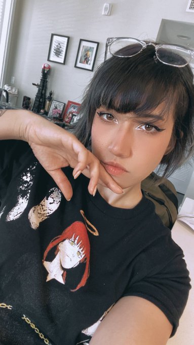 I cut my hair even shorter ✨😈 https://t.co/10SclvQZO2