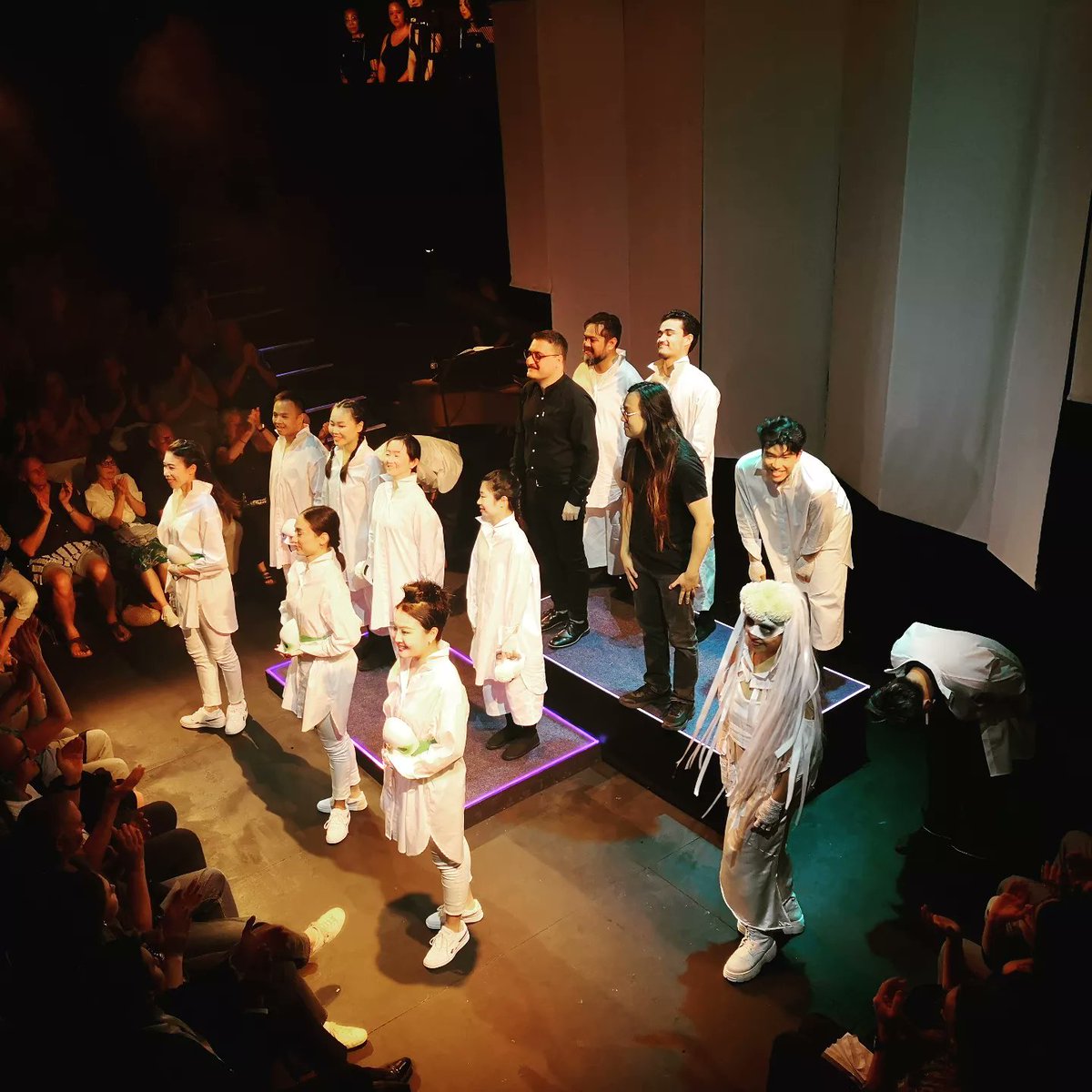 So moved to see a stage full of fantastic British East &amp; South-East Asian opera singers tonight in #Grimebornturandot - a first in the UK! A brilliant, thought-provoking show, proud to have supported it through <a href="/BeatsOrg/">BeatsOrg Advocacy for #BESEAS 🇺🇦</a> &amp; excited to see more of this #Representation @_ellandar