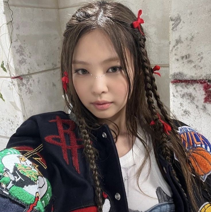 hi i'm clay!

✎ : she/ her
✎ : 09 liner 🇵🇭
✎ : not new to #stantwt and
        #kpoptwt
✎ : looking for interactive moots, 
        gdm or dm buddies.
✎ : any fandom will do!

♡ / ↻ to be moots ++ spread