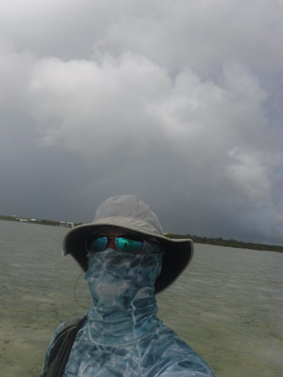 BonefishBananas's tweet photo. Catching the edge of #stormFranklin, wind from north for a change… https://t.co/epRKz70vZl