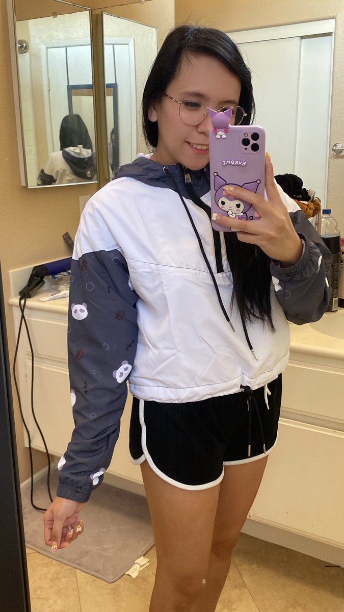 sketchipanda's tweet photo. Windbreaker samples came in today! Super happy to be making my own apparel 😭 womens croptop style. Still waiting on the mens style https://t.co/nFWRZ4SOjr