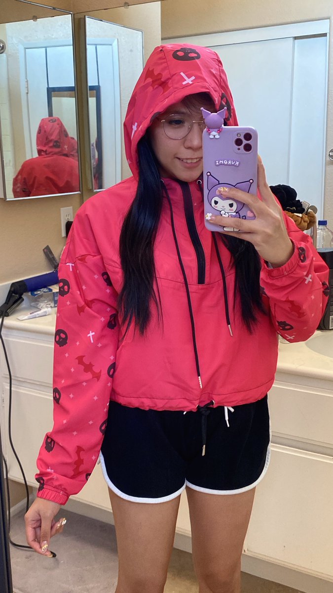 sketchipanda's tweet photo. Windbreaker samples came in today! Super happy to be making my own apparel 😭 womens croptop style. Still waiting on the mens style https://t.co/nFWRZ4SOjr