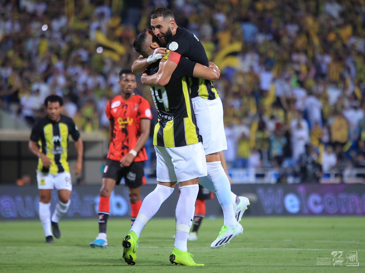 alaa_saeed88's tweet photo. 🟡 تم منح لاعبي #الاتحاد " راحة " عن مران اليوم الجمعة وسيبدأ الفريق غداً السبت الاستعداد لمواجهة الوحدة الاثنين المقبل في مكة المكرمة

✈️ يغادر لاعبو #الاتحاد بعد قليل عبر طائرة خاصة لـ جدة https://t.co/ynly7vzzAh