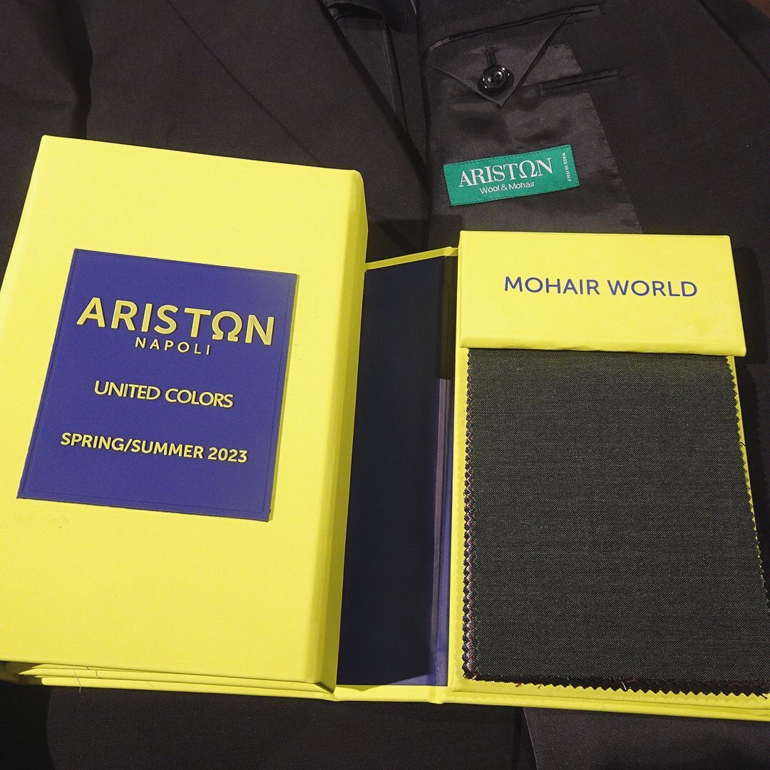 noma56's tweet image. イタリア・アリストン MOHAIR WORLDコレクション、ウール50%･モヘア50%素材の夏のブラックフォーマルスーツです。

#bespoketailor #ariston #blackformal #formalsuit #ブラックフォーマル #フォーマルスーツ #礼服 #略礼服 #結婚式スーツ #喪服 #アリストン