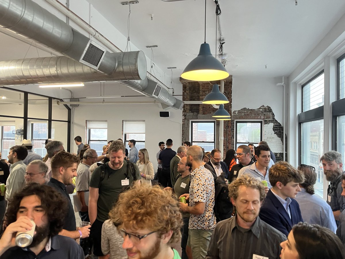 JoshGeballe's tweet photo. Packed house at @ClimateHaven green drinks. Great to see the growth and momentum in the New Haven / CT climate tech startup community. https://t.co/uyRBZOk3bb