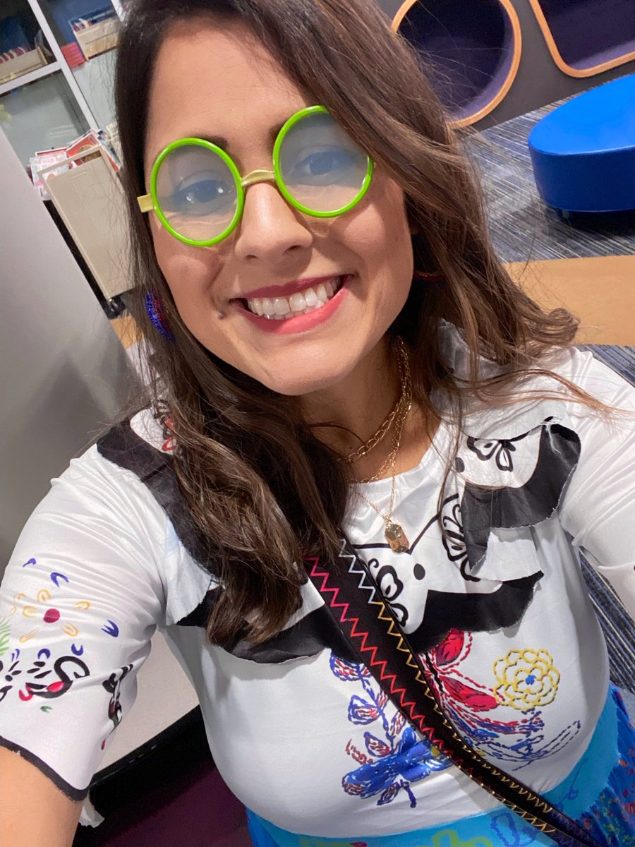 MrsDennisGarcia's tweet photo. Meet the Teacher was so much fun! 🤗We are ready for a magical year! #DisneyTheme #Encanto #ToyStory #BANEspirit @BaneElementary @cdiazcfisd @Ms_Reinhardt @Sralla3 @RosaAceves89 @SarahCa09814977 https://t.co/9f6KWRGE25