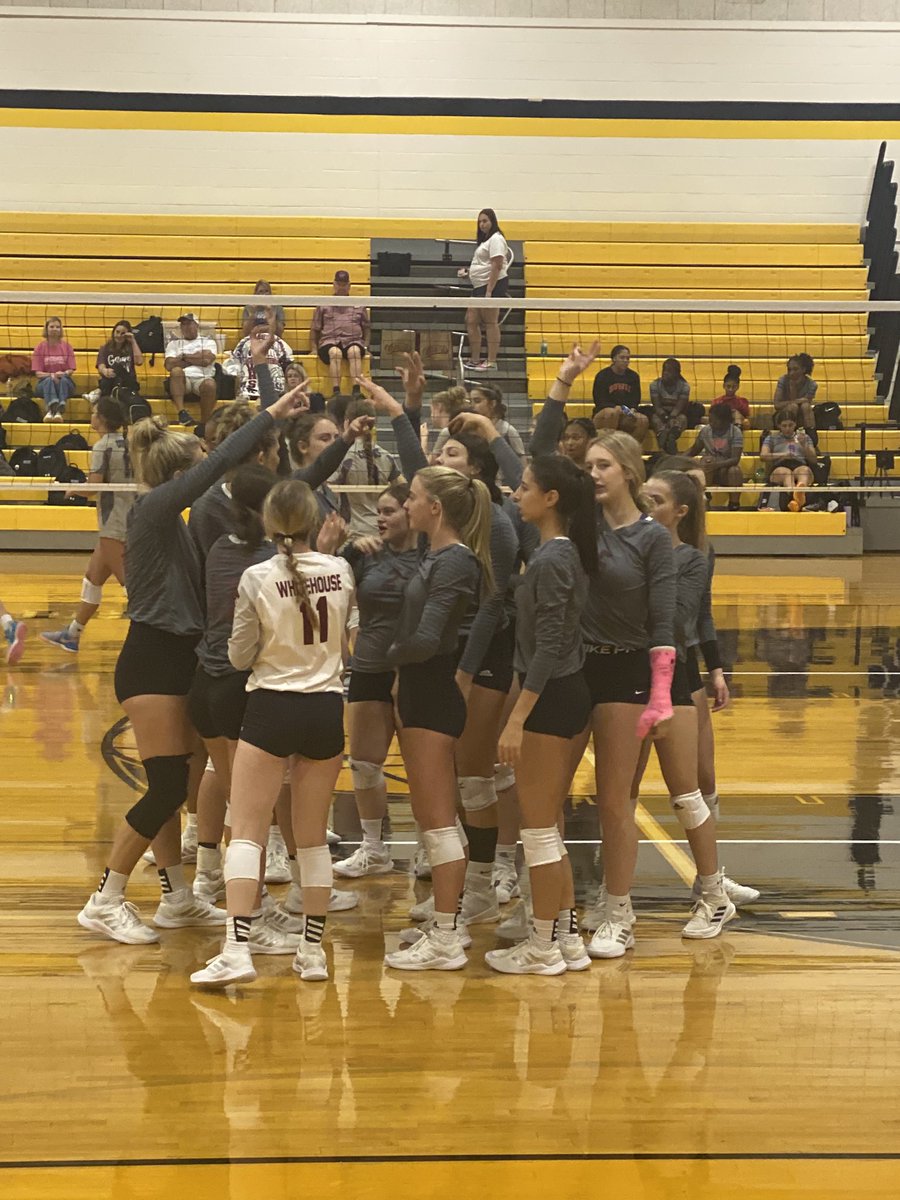 AshleyRhame2025's tweet image. Day of tournament and ice bath recovery evening….#normatec #theicepod #usav #prepdig