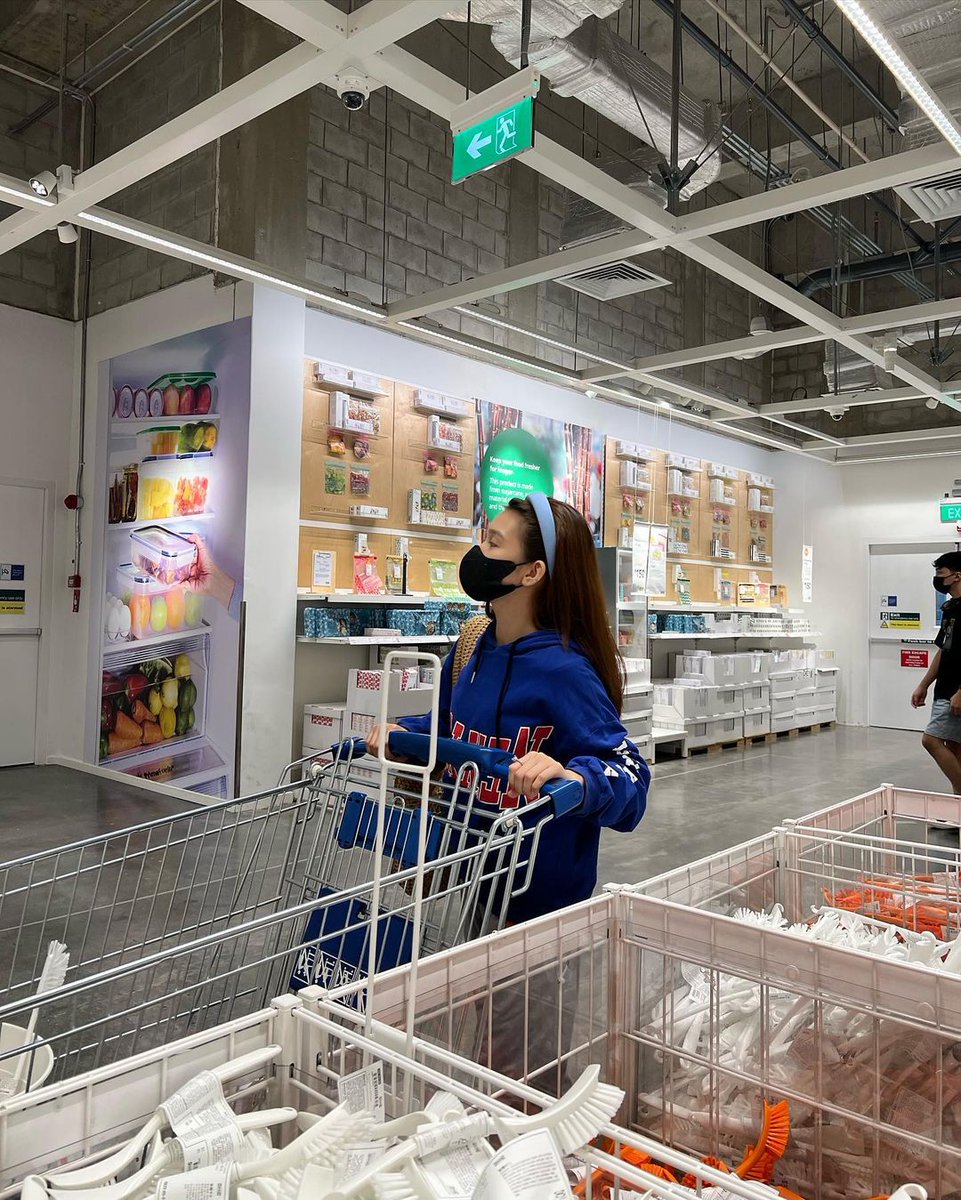 teampikajemsph's tweet photo. [#MNL48Jem Instagram Update - 08/25/2023] [2/2]

adulting mode: activated 🛒

Follow her official accounts: https://t.co/S5lLBPt4KO✨ 

#MNL48 @mnl48official https://t.co/YKKML72gyL