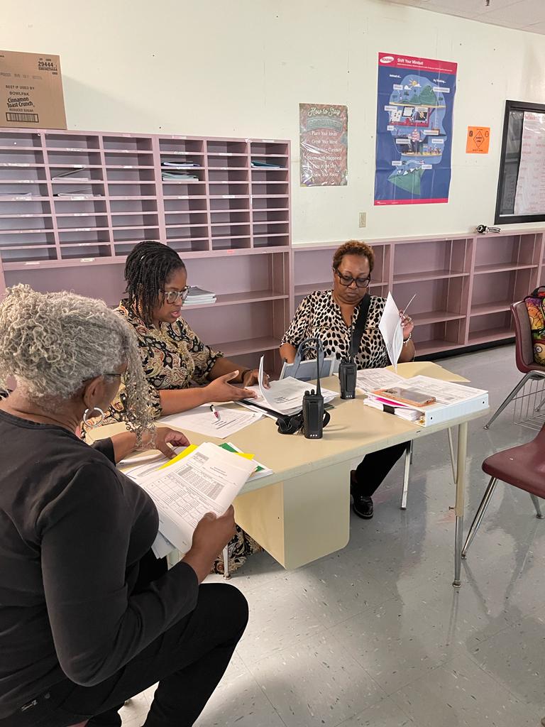 copecenternorth's tweet photo. Student Data  Chats, Goal Setting and Flexible Grouping at work! #ROYALPRIDE #ROYALSWAG #LionessSWAG https://t.co/FcKyrWejsy