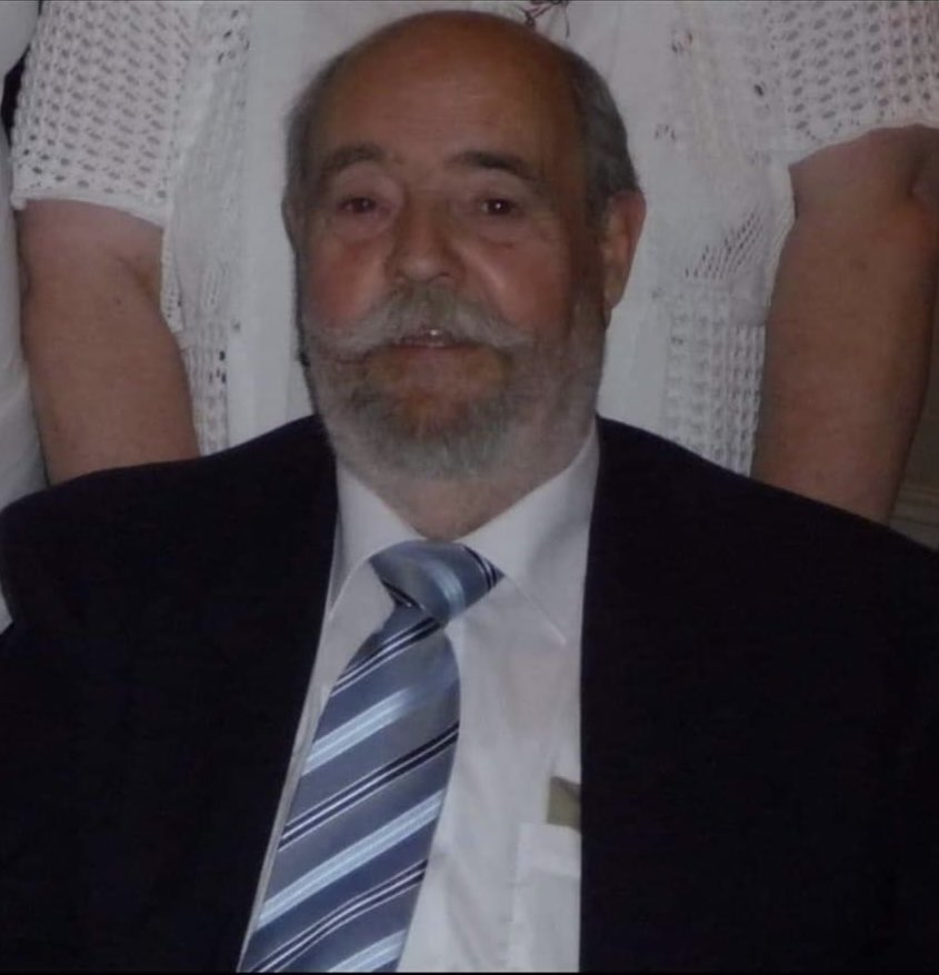 They say times a healer but it’s really not.. 

I struggle with this day every year &amp; it really doesn’t get any easier. 

14 years of missing you. 

Love you always Grandad. 🤍