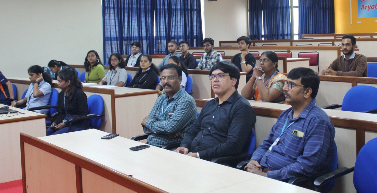DSCkssem's tweet photo. Excited to introduce the passionate core team. members of this tenure who are ready to innovate, collaborate, and make an impact!🎉
Here are some glimpses of the Onboarding Event conducted for the new Core Team Members!ks school of 
#gdsckssem #gdscindia #gdsc https://t.co/qeQoXYzKyD