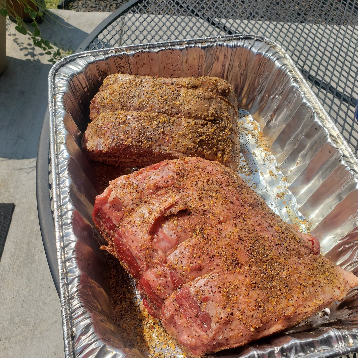 Tom's BBQ is Back tonight on KREM 2 News ! Tonight I'm grilling a Prime Rib Roast. Served with corn on the cob and watermelon. I hope you'll watch at 4, 5 and 6pm.