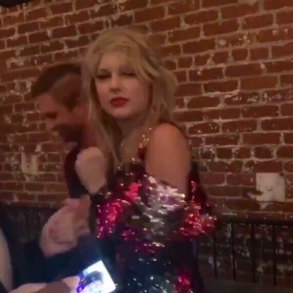 SofterThnAKittn's tweet photo. Favorite reaction memes a thread #4YearsOfLover https://t.co/i663z4MRKX
