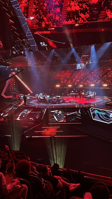 Vamos LOUDDDD 🔥🔥 #valorantchampions https://t.co/FXVqhoelLN<a href="/tag/valorantchampions"class="tags">#valorantchampions</a>