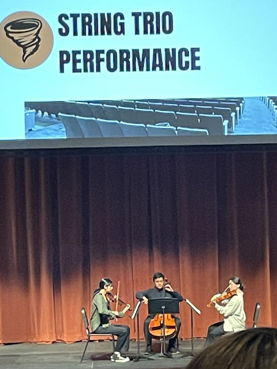 MsJsScienceLife's tweet photo. 🧵Y13 D2: Our opening district-wide meeting deserves its own post to showcase our student performances. https://t.co/gFHAAzy0hu