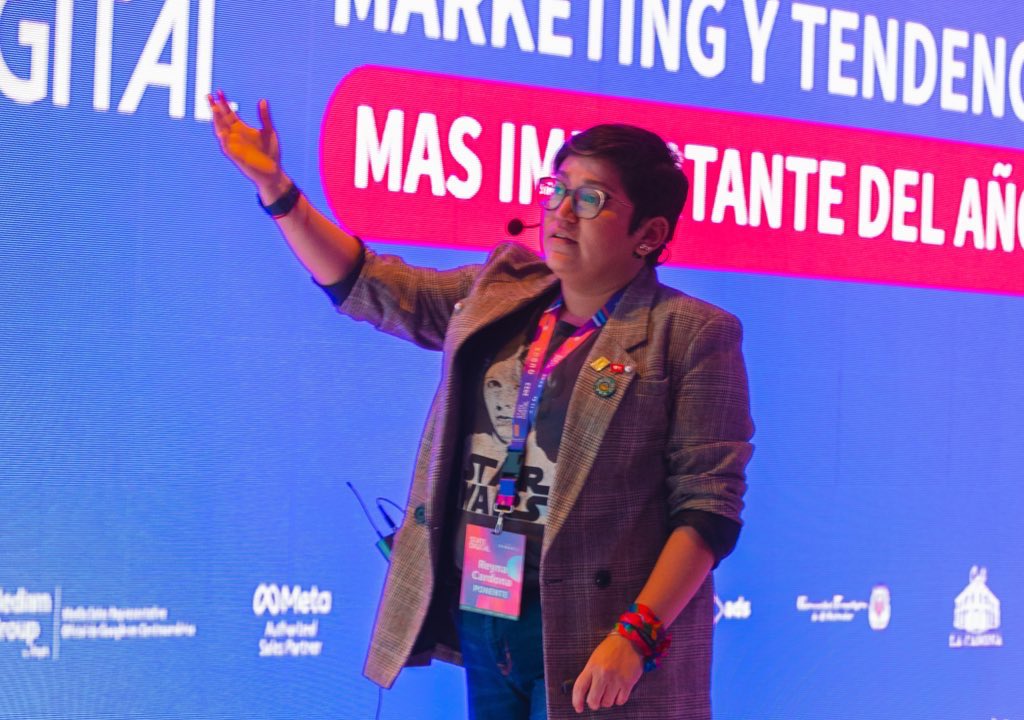 StateOfDigital_'s tweet photo. 🚀 ¡Esto es #StateOfDigital , el evento de Marketing y Tendencias más importante del año! 🚀

Un encuentro único en el que más de 500 profesionales se dan cita en un mismo lugar, para descubrir los resultados anuales del estudio de tendencias digitales. 📉💻

#Data #Marketing https://t.co/OhbBa63Zwd