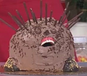 Feliz cumpleaños, Riddle. Lilia te hizo esta torta con todo el cariño del mundo. 🫶🏻