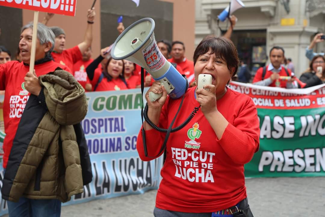 FedCut's tweet photo. 📣 ¡Por la aprobación del PIM 2023! ¡AHORA, AHORA! ✊🏽
📸 Galería forográfica del plantón realizado hoy en el Frontis del @MEF_Peru ➡️ https://t.co/QuJwE4gT2R
#fedcut #essalud #pim2023 #derechoslaborales #bono #negociacioncolectiva #trabajodigno #fonafe https://t.co/g9Xobgkb1t