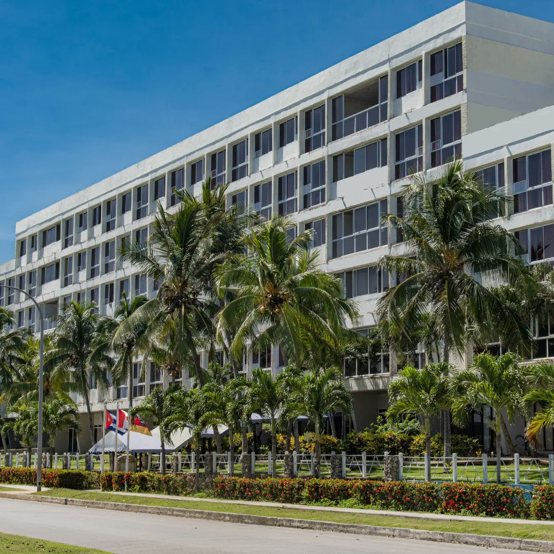 CubanacanHotel's tweet photo. Disfruta las hermosas playas de #Cuba 🇨🇺 sin salir de #LaHabana

📲 https://t.co/JBagznldJB

🥰 A solo 20 min del centro histórico, encontrarás confort y excelente servicio, justo en frente del mar 🏖️

#CubanacanHoteles #HotelMarazul #PlayaSantaMaria #CubaUnica #CubaÚnica https://t.co/bFxpF0RINq