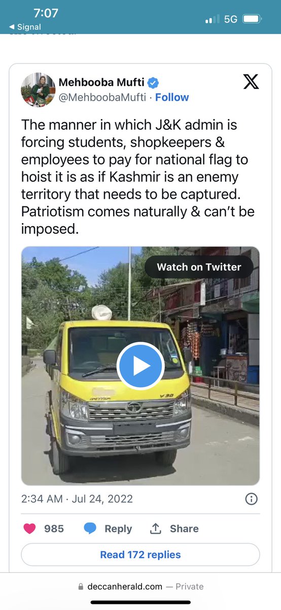 koshurnaffar's tweet photo. In addition, schools and offices are being made to celebrate Indian Independence Day and share it on social media to present a false reality to the outside world. Last year Kashmiris were forced to pay 20 Rs. To get the mandatory flag hoisted. https://t.co/ntNZGIrLEX