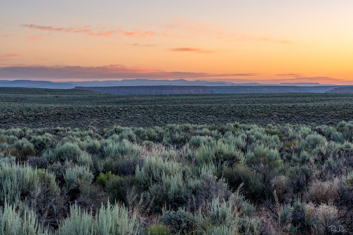 Wishing you a GRAND evening from the lands of the newly designated Baaj Nwaavjo I’tah Kukveni – Ancestral Footprints of the Grand Canyon National Monument. #KeepItGrand #MonumentsForAll #MonumentsMatter 📷: Rich Rudow