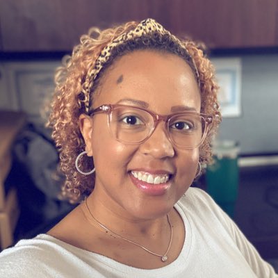 millielovesyoga's tweet photo. #NewProfilePic https://t.co/B2U26RsWUy
