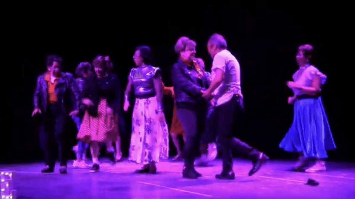 IsssteHidalgo's tweet photo. La Encargada de la Subdelegación de Prestaciones, @analilbolio y el Grupo de Teatro de “Casa de Día” de #IsssteHidalgo, en entrevista, con Gerardo Hernández, en Cofilm Producciones; sobre actividades, talleres y la puesta en escena “Vasselina el musical” … https://t.co/yBffLrPMS1