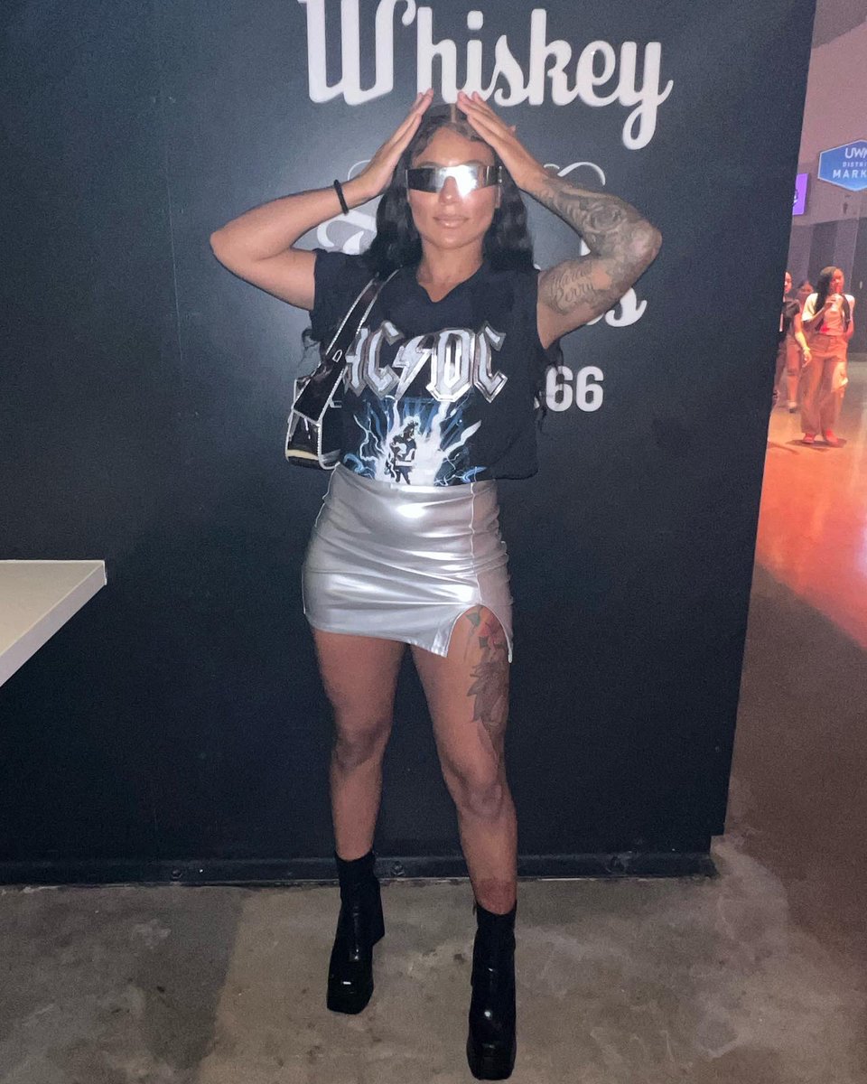 A lil reminder that I look goodt 😘