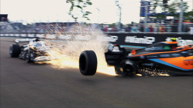 Formula0_versee's tweet photo. GEORGE RUSSELL VENCE O GRANDE PREMIO SPRINT DA INGLATERRA DE 2023!!!

A VITORIA DO INGLERS FICA OFUSCADA PELA LAMBANÇA DE @LandoNorris_F0 QUE ERRA CAI PRO FUNDO E CAUSA UM STRIKE COM @CS55_F0 @drugovichdaF0 E A DUPLA DA @sauberf0 ONDE CM CONJUNTO OS 5 ABANDONAM!!!!

SERA QUE SE RECUPERAM AMANHA??