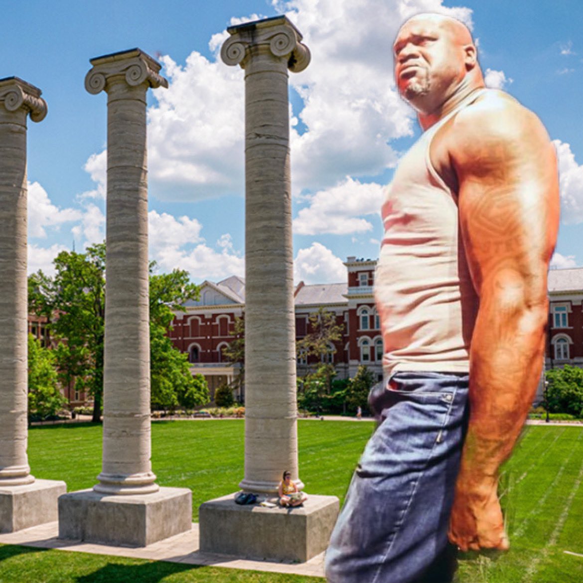 how tall is Shaq REALLY? this should put things into perspective for you. (accurate)