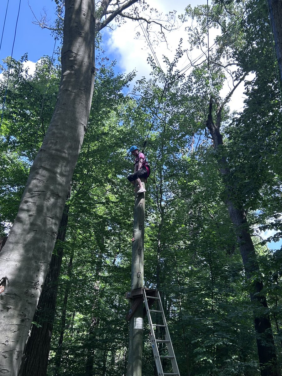 WilliamPacaElem's tweet photo. Multi Classroom Leaders and admin prepped for teachers and students last Friday by strategizing and taking risks with one another at @OutwardBoundUSA in MD! #pacapride #SEAS @olinka82 @SonjaSantelises @John_L_Davis_Jr @BaltCitySchools https://t.co/dJc2U9qp6D