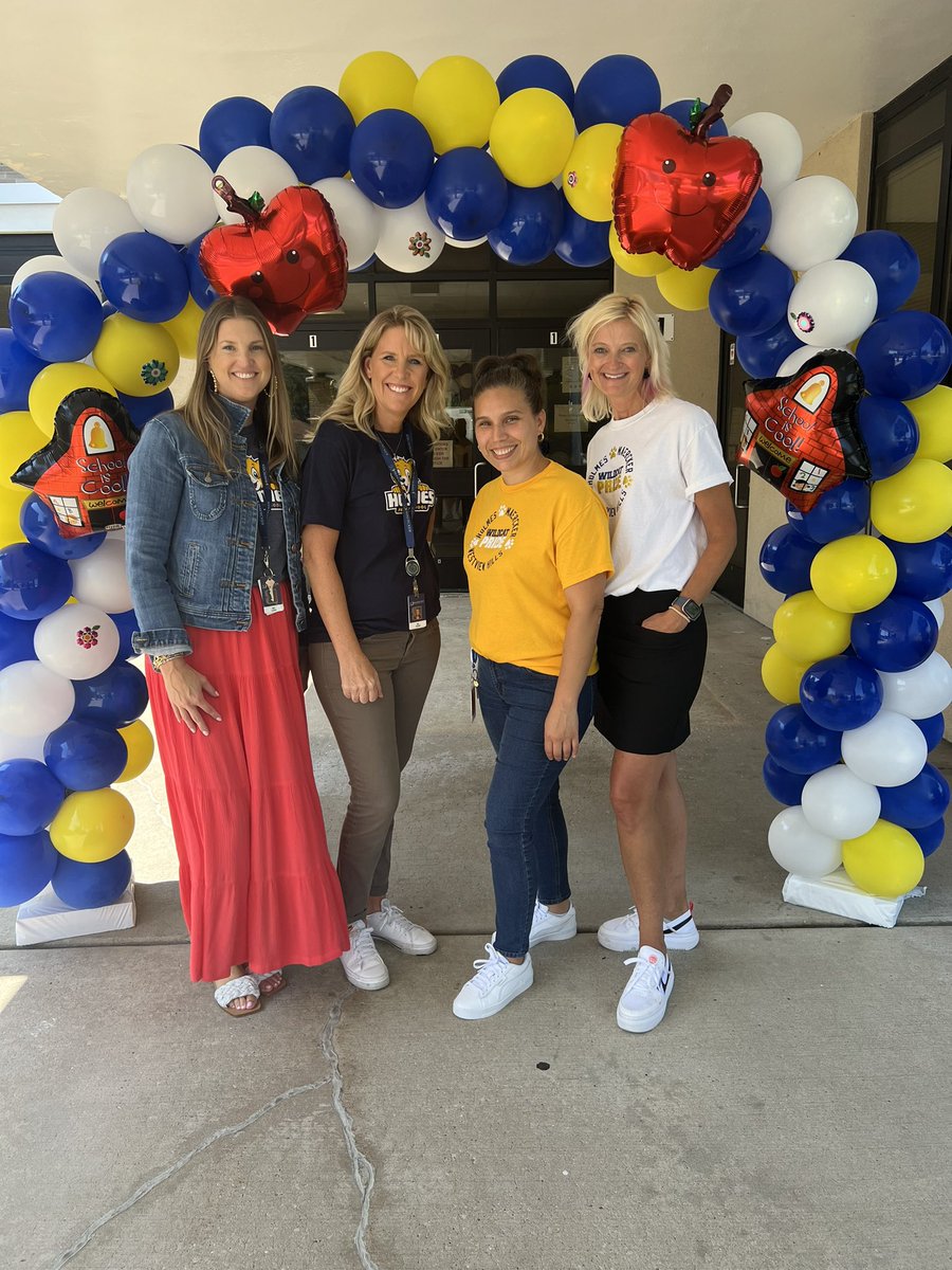 Excited to get the new year started with these amazing ladies! <a href="/SarahErwinTeach/">Sarah Erwin</a> <a href="/MrsJenWalsh/">Mrs. Walsh</a>