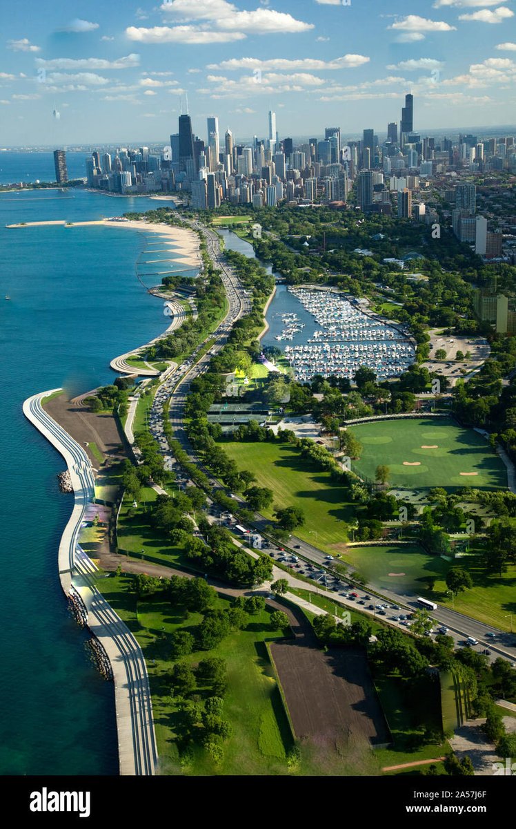 Speaking4Trees's tweet photo. @swyftcities @Nerd4Cities How about if @swyftcities could be the unexpectedly beautiful compromise between #DepaveLSD and keeping part of (DuSable) Lake Shore Drive intact, re-envisioning LSD as gondola access system to a Chicago Lakefront National Park? 
#ChicagoLakefrontNP https://t.co/kkuJ9ECPFH