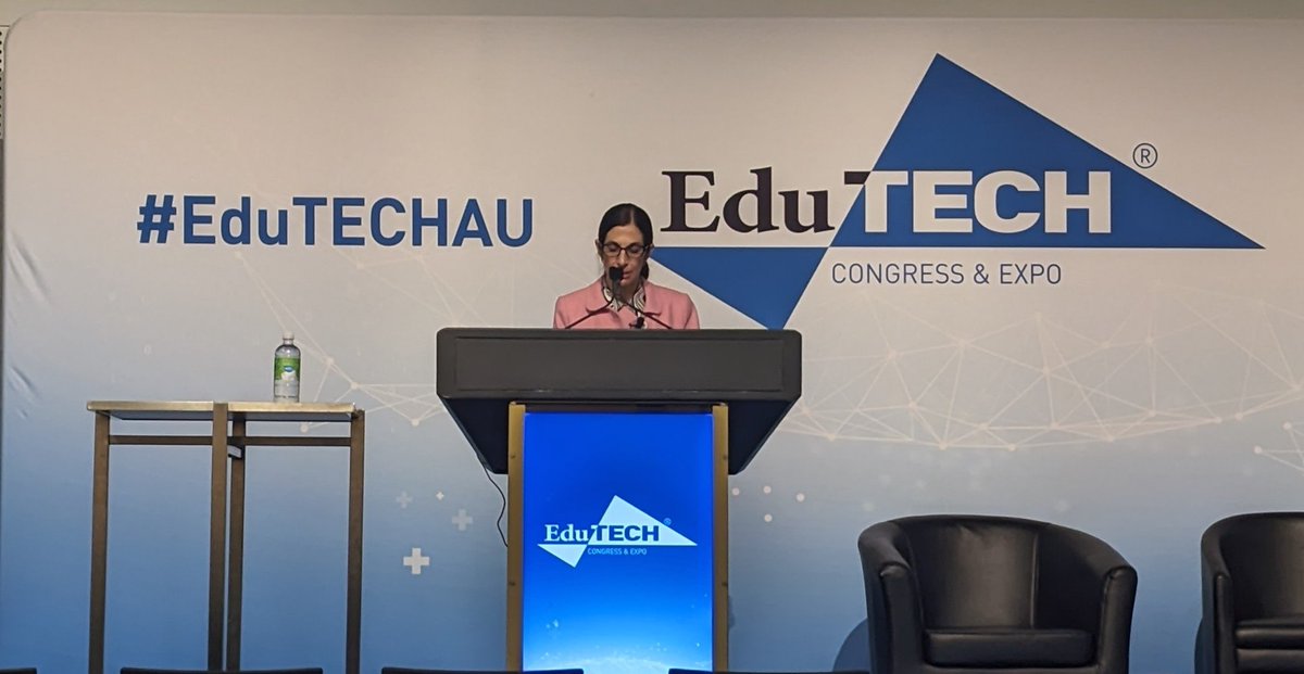 Mary-Lou O'Brien 🗯️ tweet media