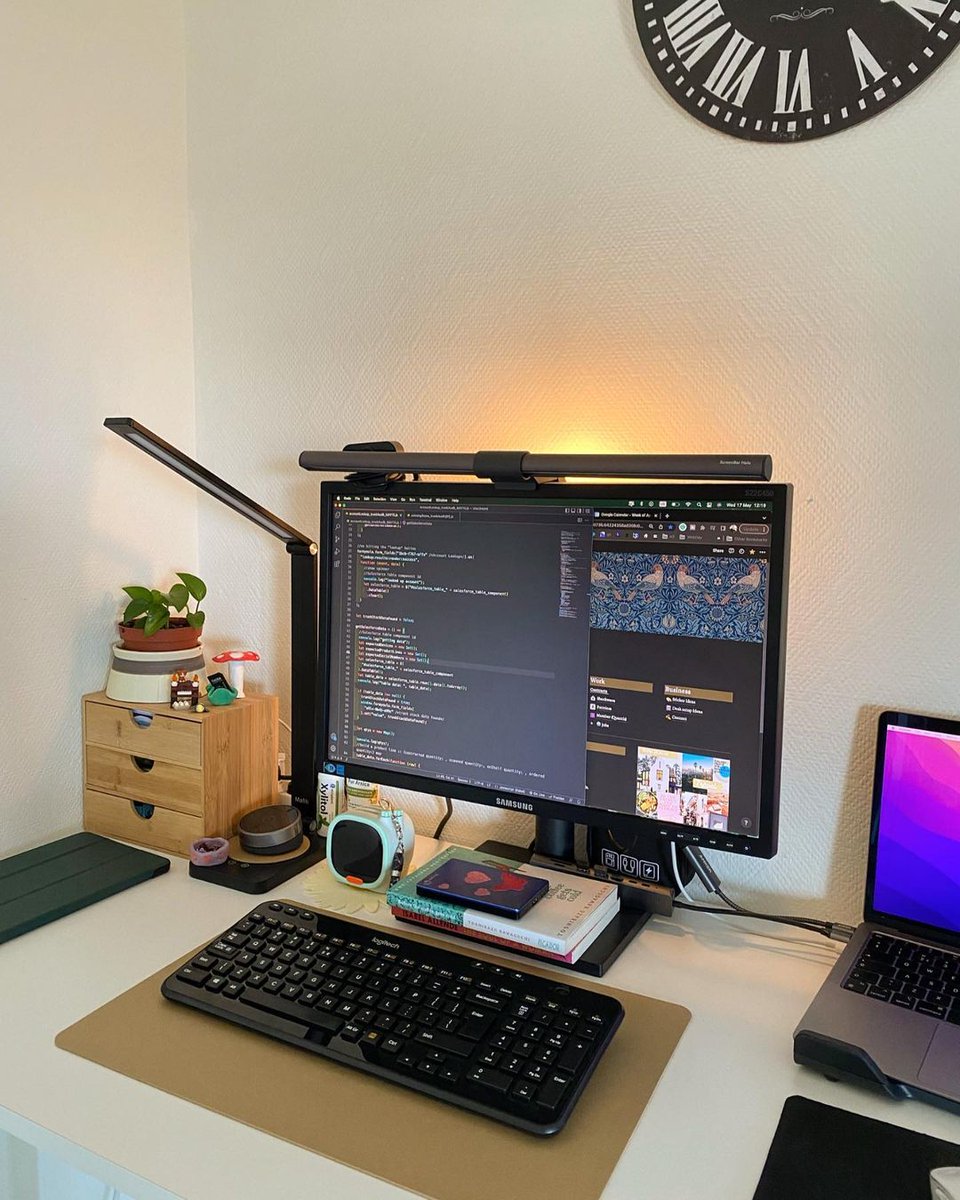 BenQlampe's tweet image. Combien de temps pouvez-vous passer devant l&apos;écran avant que la fatigue ne s&apos;installe ? ⏳💤 Partagez votre limite et vos astuces pour maintenir l&apos;équilibre entre plaisir virtuel et repos bien mérité ! #codinglife #jecode #fatigue 
📷brendamichellle