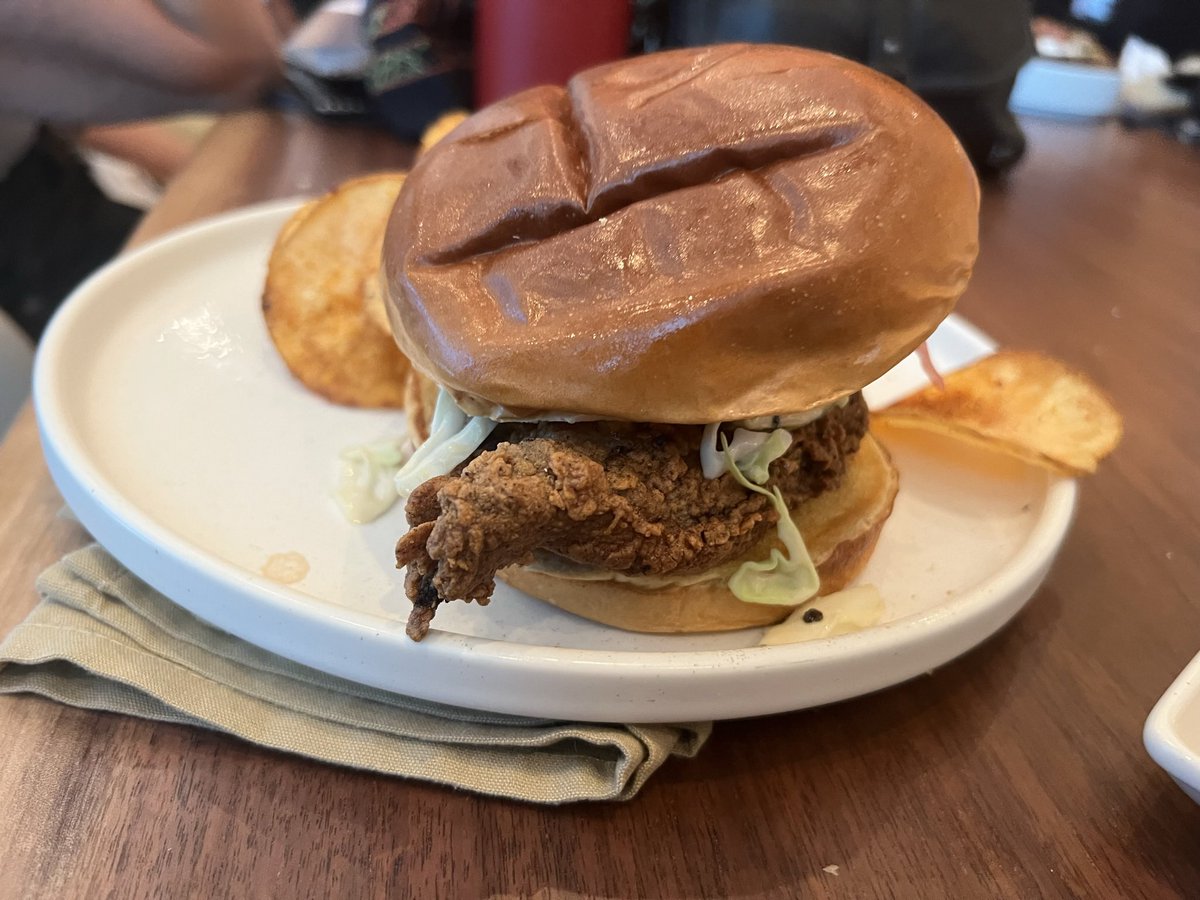 tweekin_az's tweet photo. #honeyandvine #restaurant #santanmountaincasino https://t.co/GakvBuMoR0