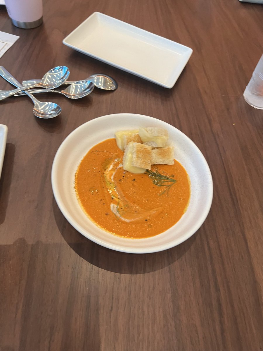 tweekin_az's tweet photo. #honeyandvine #restaurant #santanmountaincasino https://t.co/Sh4zlsYIPw