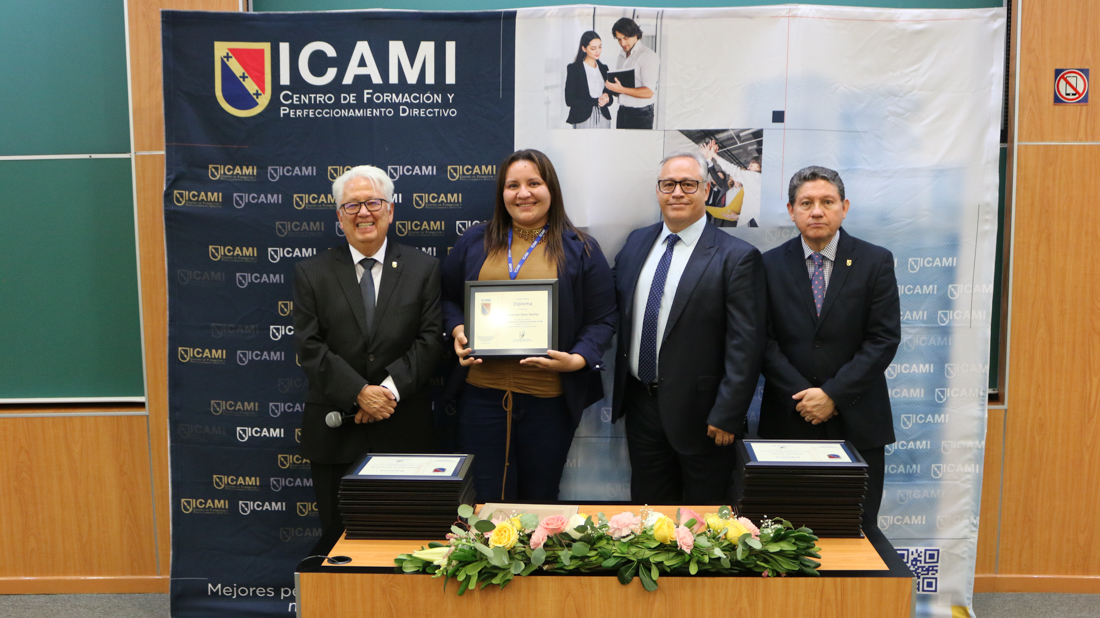 DesdeICAMI's tweet image. #NIVELICAMI
El pasado martes 22 de agosto, en las instalaciones de #ICAMI de la #CDMX, tuvimos el honor de clausurar a la generación 88 de nuestro programa de Perfeccionamiento de Competencias Gerenciales - PCG. ¡Muchas felicidades a todos los participantes! ¡Enhorabuena!