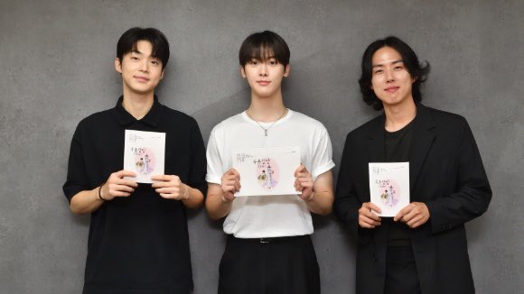 onespringday321's tweet photo. ユンサナさん時代劇の主演👏🏻
おめでとう🥲🥲誇らしいよ🥲🫶🏻🩷✨

🔗 https://t.co/JoCUwjeGSf

#윤산하 #산하 #YOONSANHA #ユンサナ #아스트로 #ASTRO #アストロ @offclASTRO https://t.co/VBrFHRhymo
