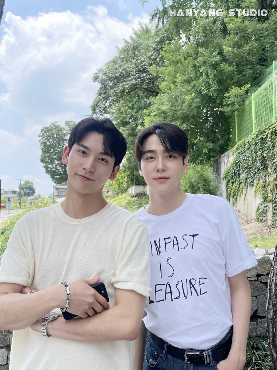 jeffcodeus's tweet photo. Orgullosa de todos ustedes, muchas gracias chicos por su gran trabajo, lo hicieron muy bien, esperando con mucho emoción la serie, espero que descansen 💖💖🥹
#WujuBakery
#JeffBarcode #DionQ
#AlphaJayson https://t.co/iZVPt67m19