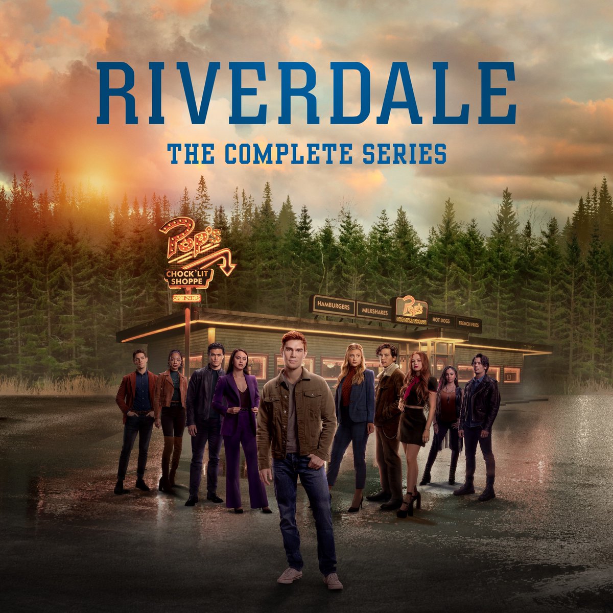 Portada de Blu-Ray con todas las temporadas de #Riverdale.

Ya está disponible en plataformas digitales (EE. UU.) y el DVD se lanzará el 28 de noviembre.

Créditos: <a href="/RiverdaleBrasil/">Riverdale Brasil</a>
