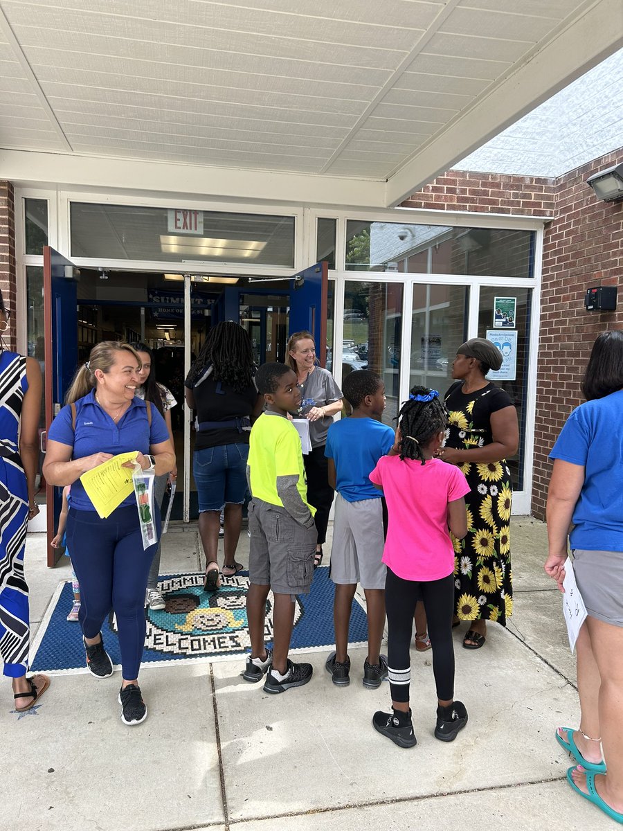 Amy Taylor tweet media