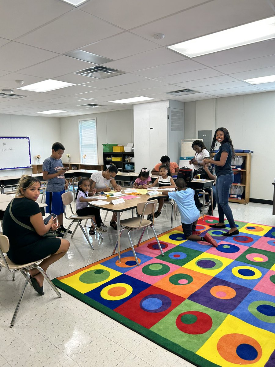 Amy Taylor tweet media