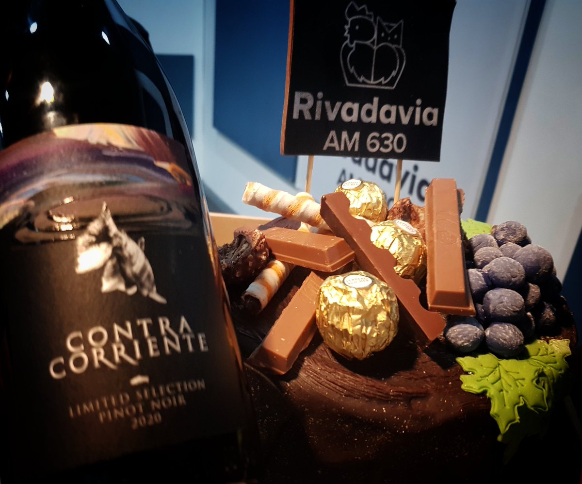 jackiejavkin's tweet photo. https://t.co/9xG9iv5NjM
.
📻@rivadavia630
#jackiejavkin #vihoargentino #radiorivadavia #radio #comunicación #pinotnoir #viho #wine #vitivinicultura #wine #winetasting #foodie #gastronomia #buenosaires #argentina https://t.co/dbme7W9vyU