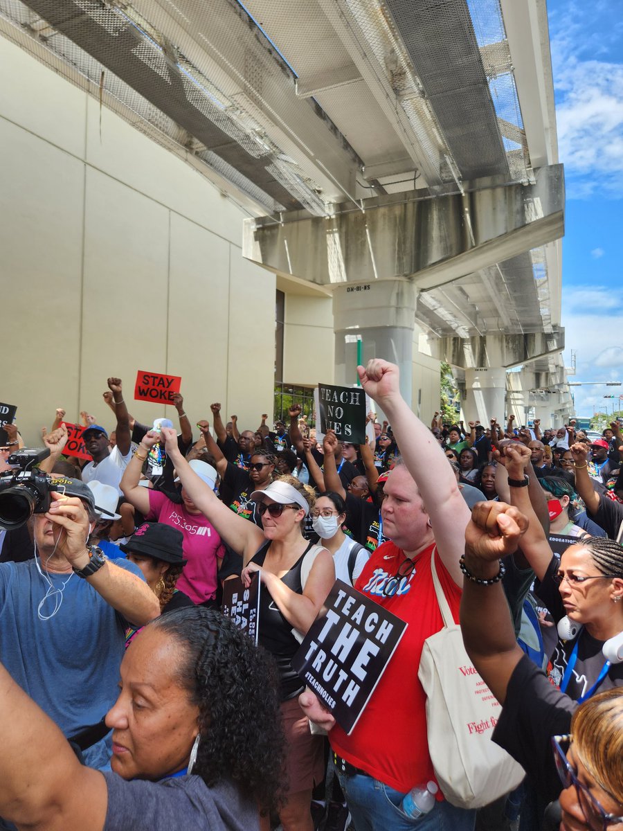 Tequesta Black Star tweet media